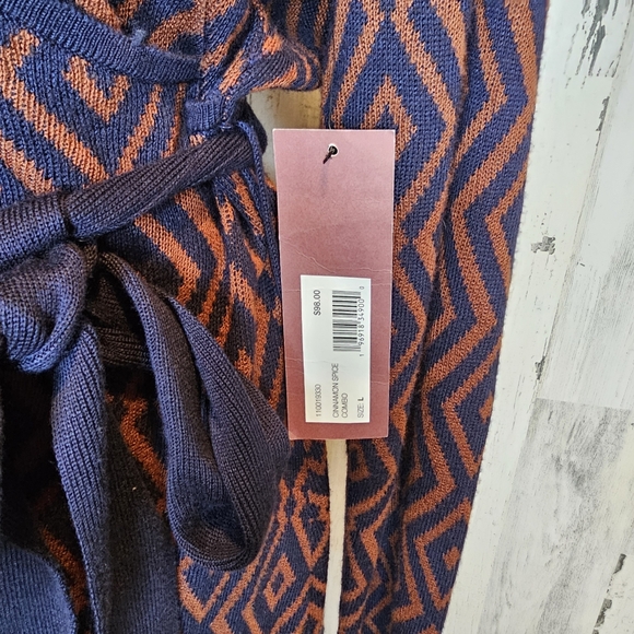 NWT Love Scarlett Cinnamon Spice Diamond Wrap Midi Dress Sweater Style Size L - Picture 4 of 12